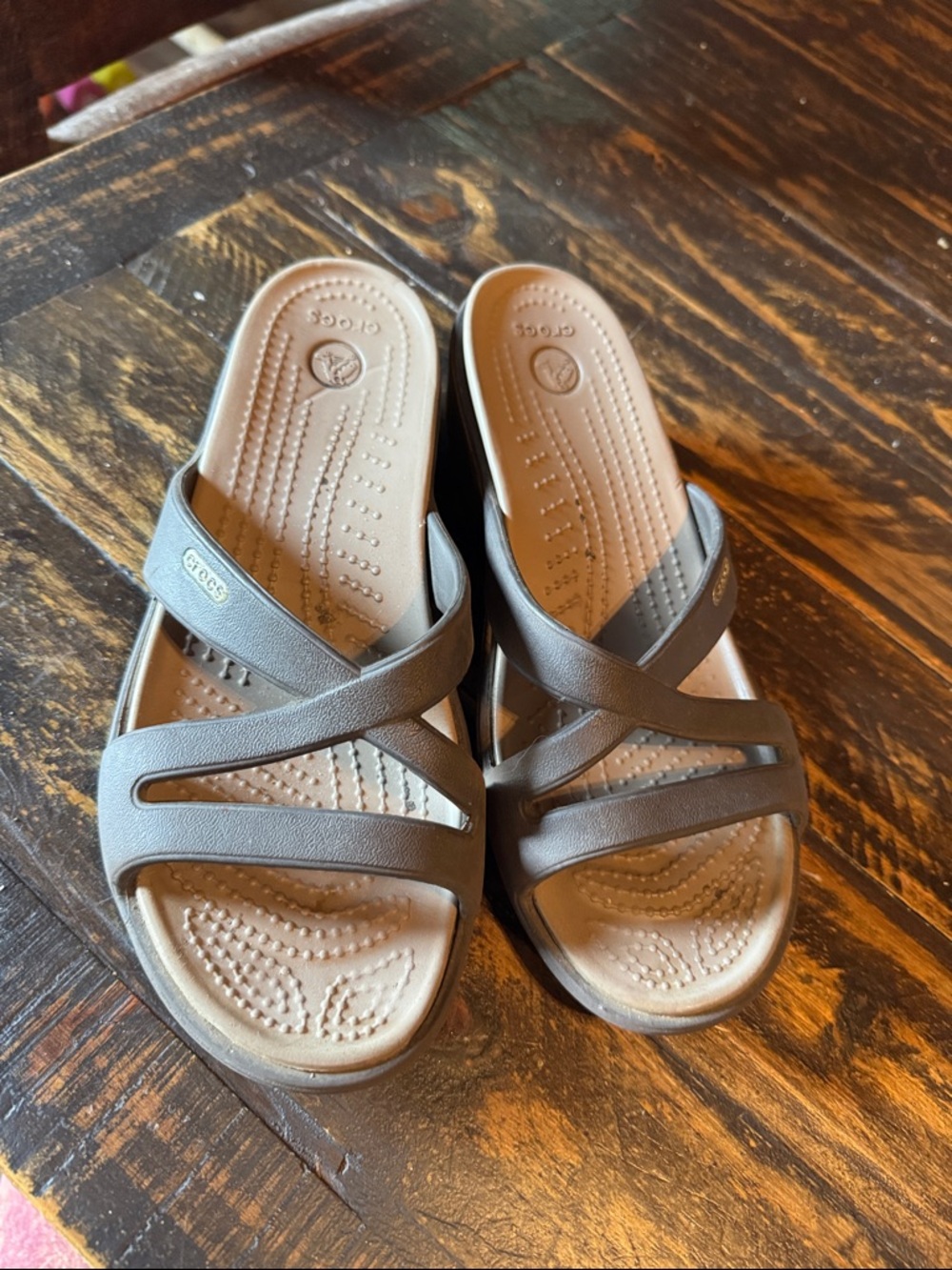 CROCS Women’s Brown Cross-Strap Slide Sandals